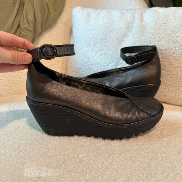 FLY LONDON Yase Ankle Strap Wedge | 38 US 7.5-8 | Graphite Pewter silver gray - Picture 9 of 9